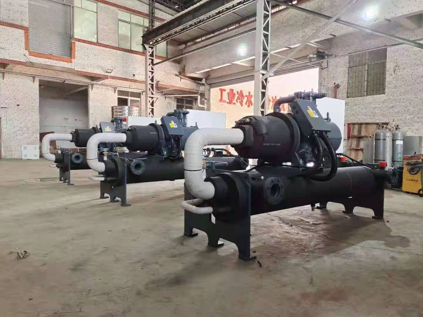 大冷量螺杆式水冷冷水机组，螺杆式水冷机组，螺杆式冷冻机组图3